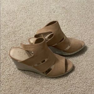 Casual sand colored wedges